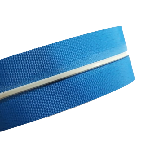 Cinta transportadora con guía en V